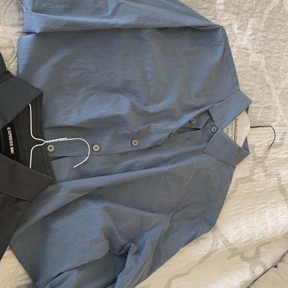 Men’s Express Dress Shirts - Picture 3 of 3
